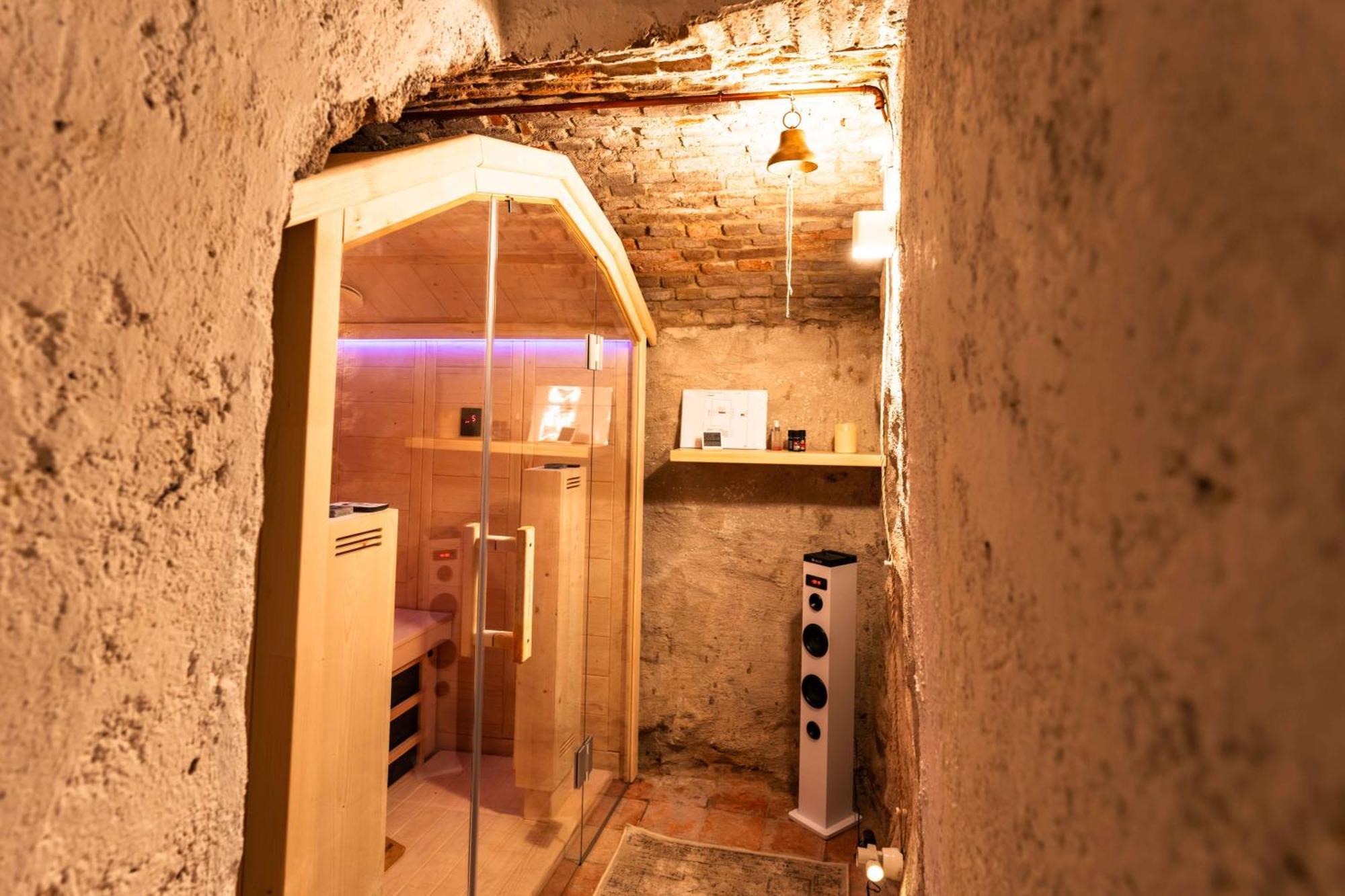 La Chicca In Pieno Centro Storico Con Sauna E Parcheggio Gratuito Удине Екстериор снимка